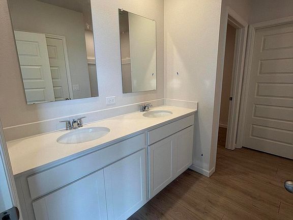 4th image of 1434 Garabaldi Cir SE