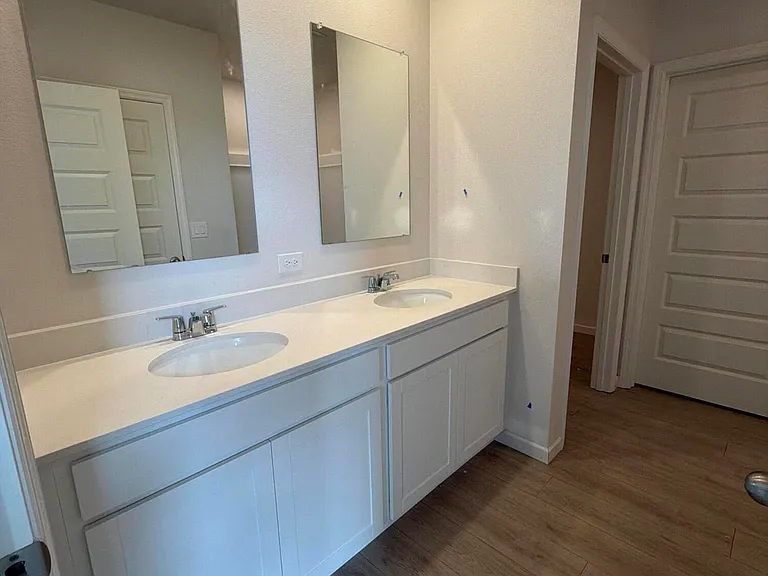 1434 Garabaldi Cir SE — Photo 3