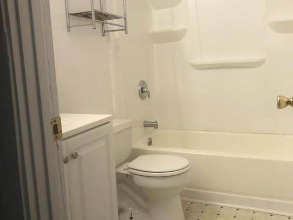 5th image of 1608 5th Ave E