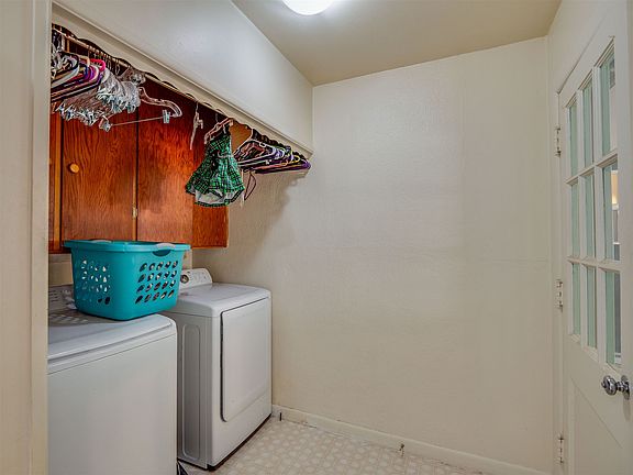 4th image of 795 46th St