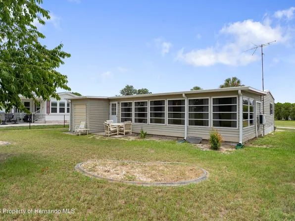 8104 Dinsmore St, Brooksville, FL 34613