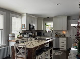 82 Main St, Lynnfield, MA 01940