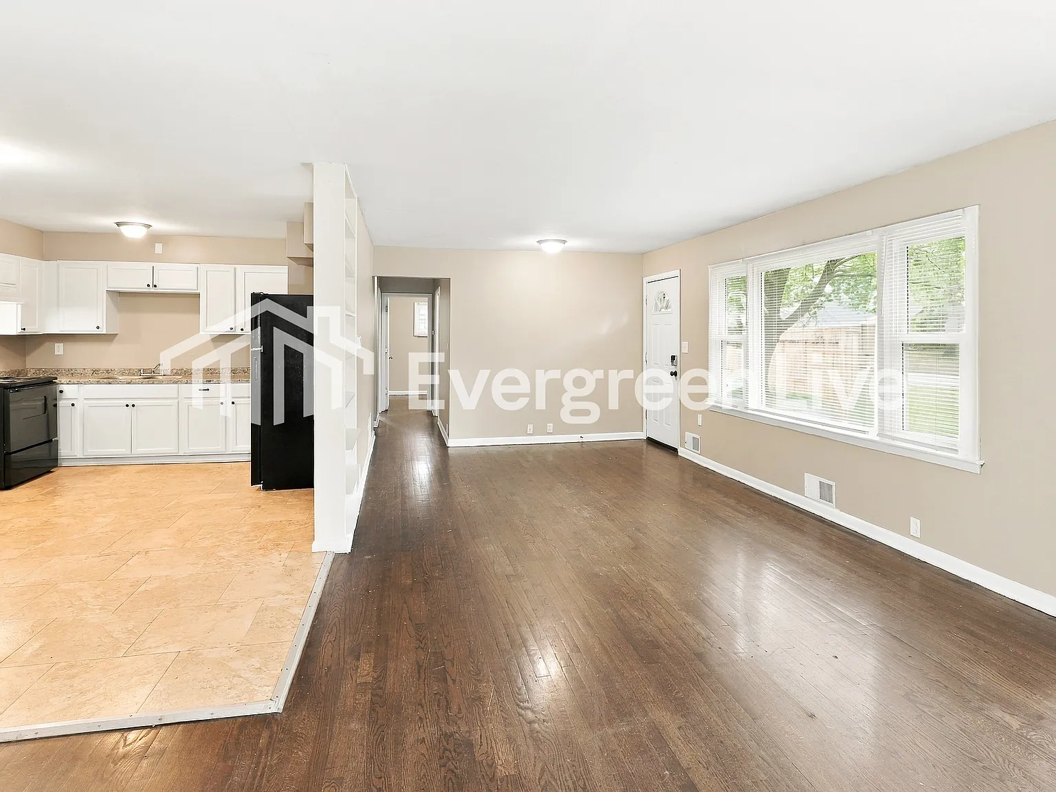 3 bed, 1.0 bath, 1176 sqft, $1,245 — Photo 4