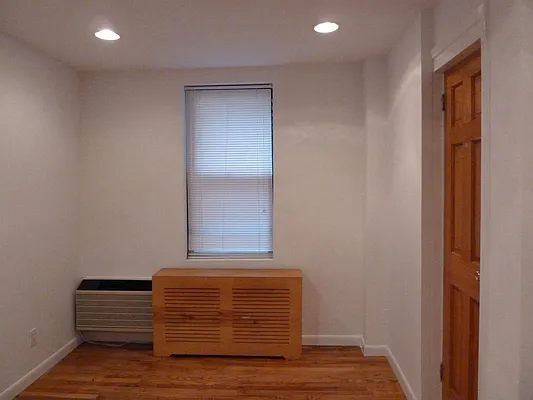 Rented by WAM Partners - William Moses Co. | media 72