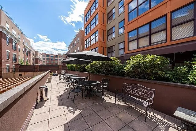 1331 Grand St #307 — Photo 21