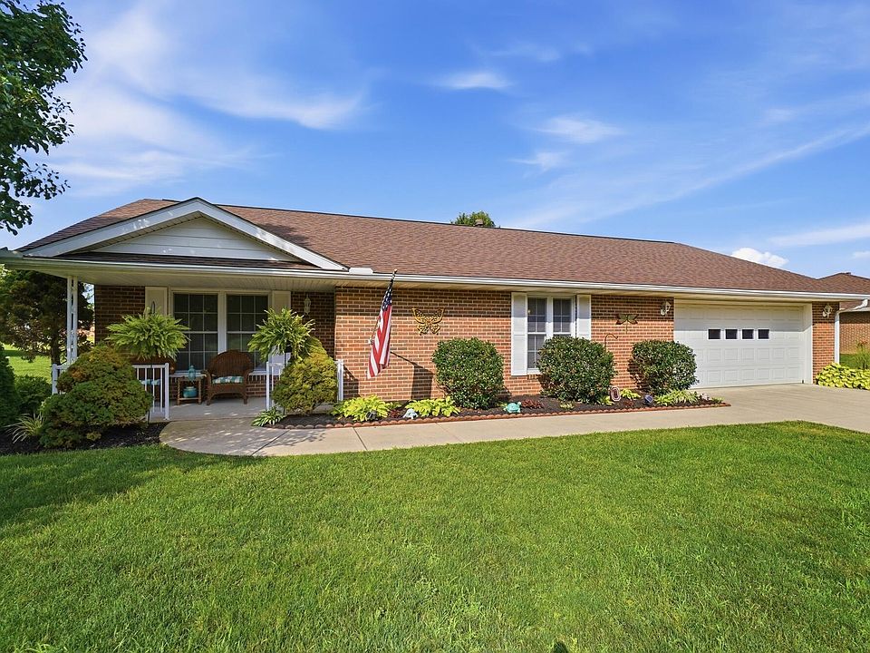 1st image of 630 Elaine Dr