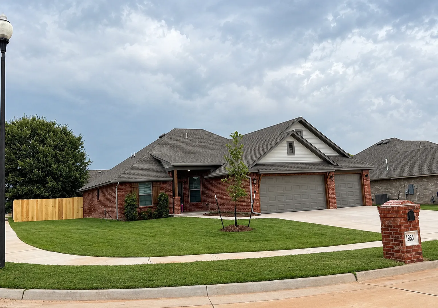 New Build 4-Bedroom, 2-Bath Home with 3-Car Garage — Photo 2