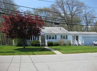 29 Drybrook Rd, Warwick, RI 02889