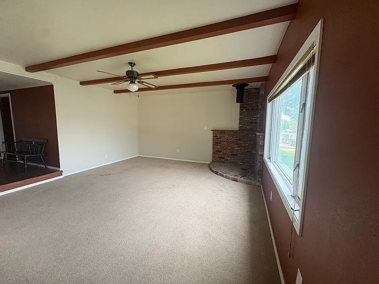 1415 Hollins Ave — Photo 12