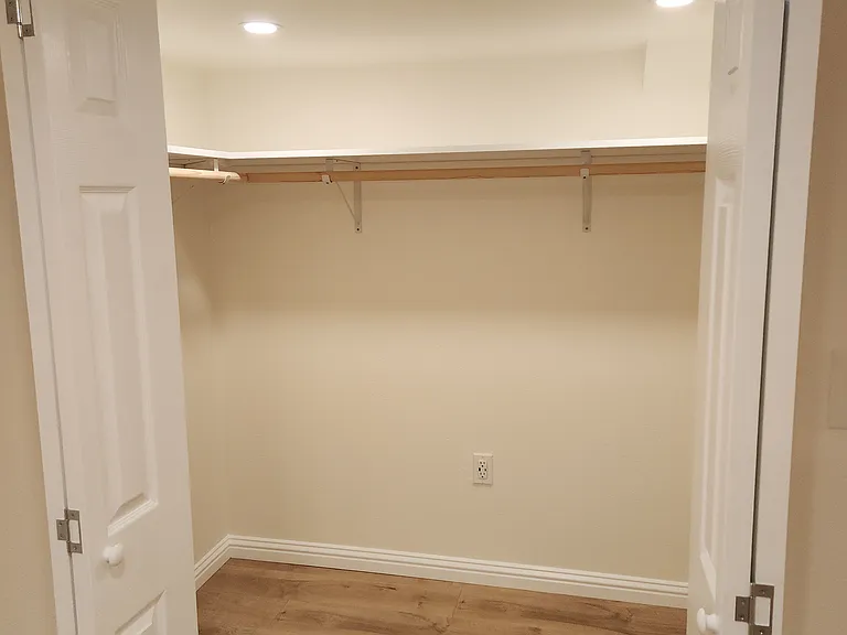 5933 Shasta Ave #B — Photo 10