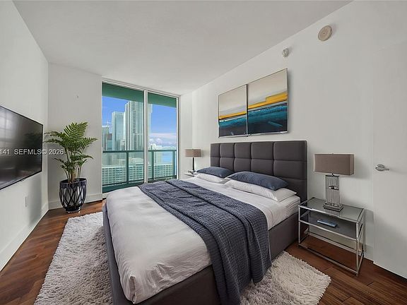 5th image of 1900 N Bayshore Dr APT 2204