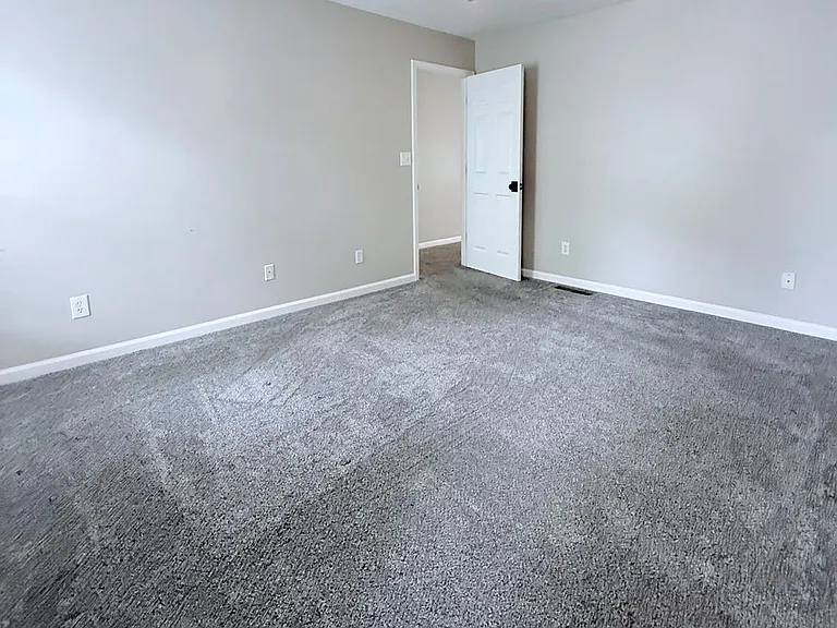31 White Oak Dr — Photo 12