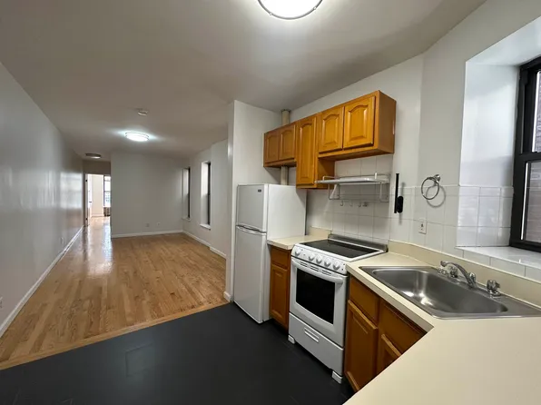 331 West 35th Street image 1 of 18