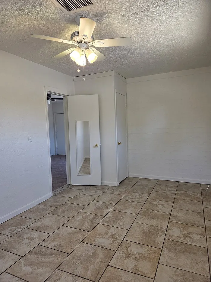2 bed, 1.0 bath, 793 sqft, $1,295 — Photo 3