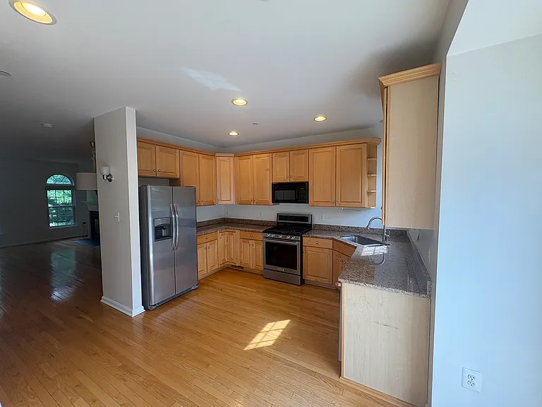 211 Anvil Way — Photo 3