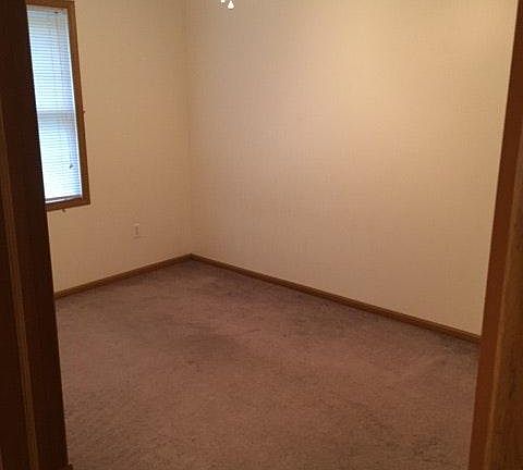 Middle sized bedroom