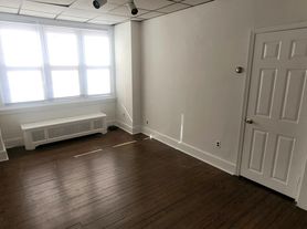 2243 S Lambert St, Philadelphia, PA