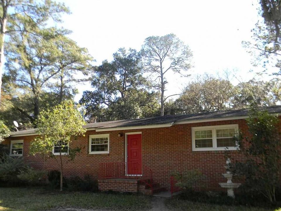 1st image of 2129 Harriet Dr