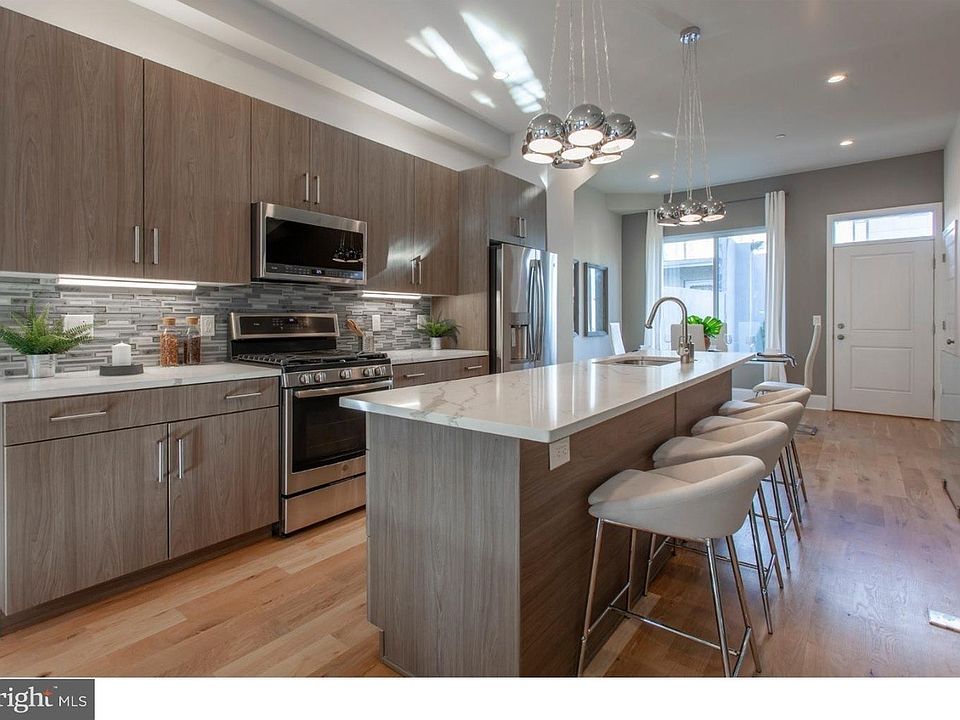1st image of 1026 Hyde St