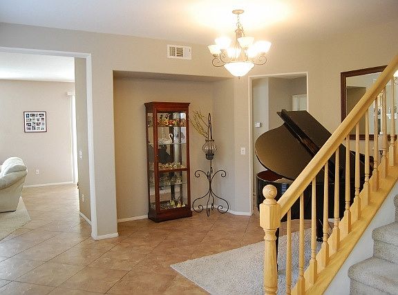 5th image of 42765 Oak View Pl