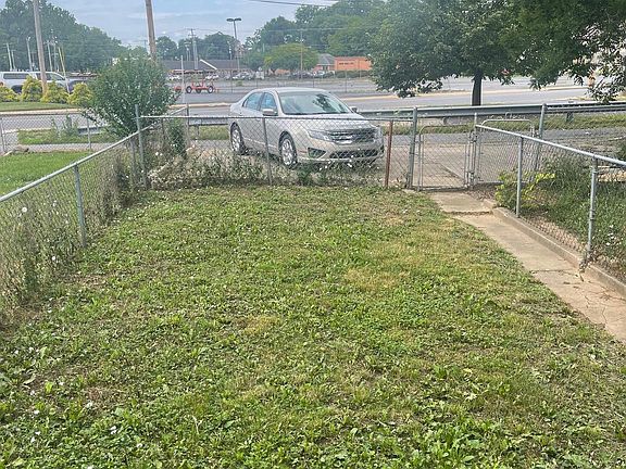 3rd image of 365 S Cannon Ave