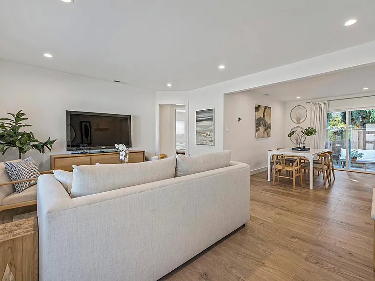 520 Piazza Dr #B — Photo 2