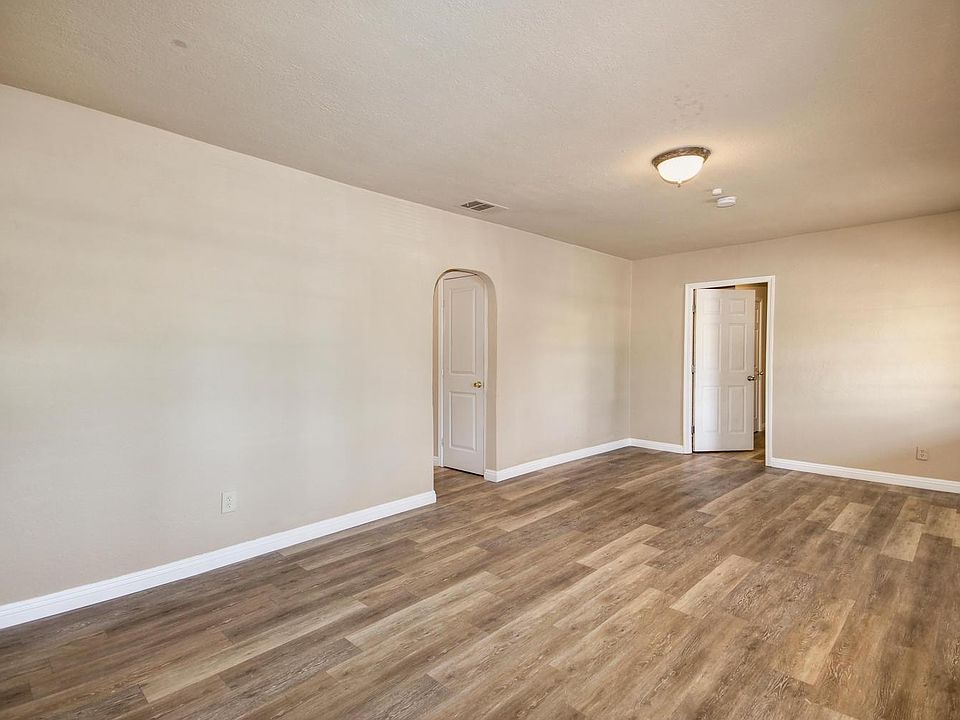 2nd image of 3830 21st Ave