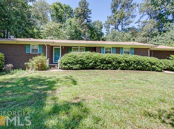 3rd image of 3927 Greenview Dr