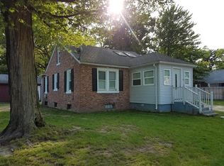 40 Carlos St, Springfield, MA 01104