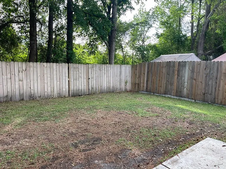 1951 Rolling Ridge Dr — Photo 19