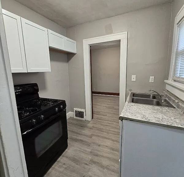 1216 Mattern Ave — Photo 8