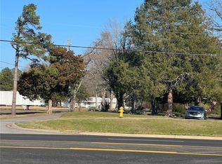 2304 E J St, Russellville, AR 72802