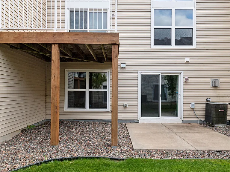 15424 Foster Dr N — Photo 33