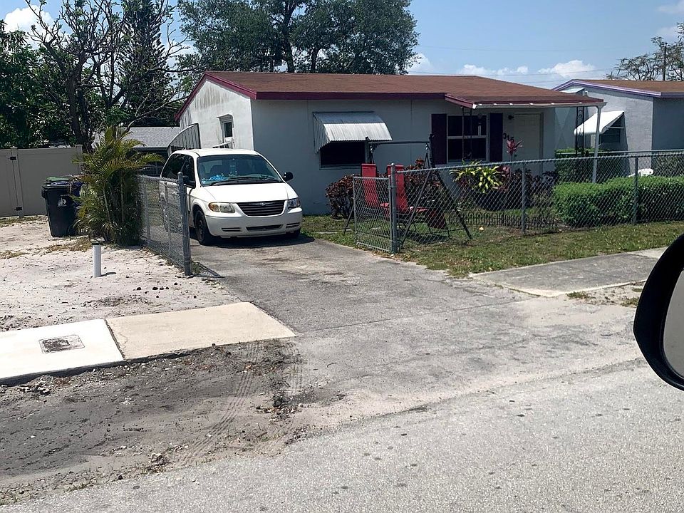 1st image of 315 NW 18th Ave