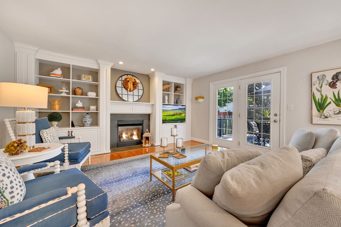 next background image