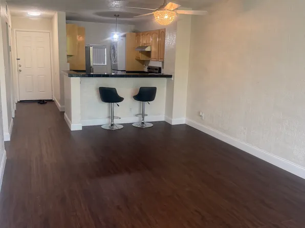 7710 NW 50th St APT 304, Lauderhill, FL 33351