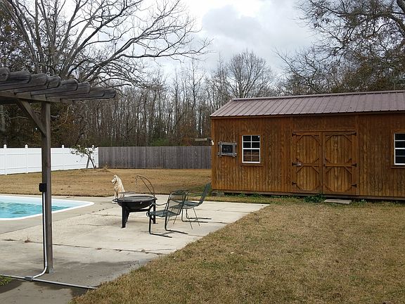 3rd image of 116 Dayna Dr