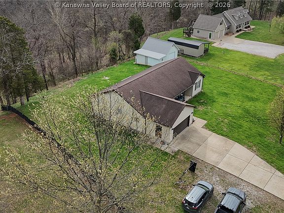 3rd image of 3899 Iva Durst Rd