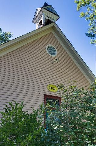 1st image of 832 Neal Ave N