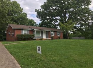 327 Swan Lake Dr, Clarksville, TN 37043