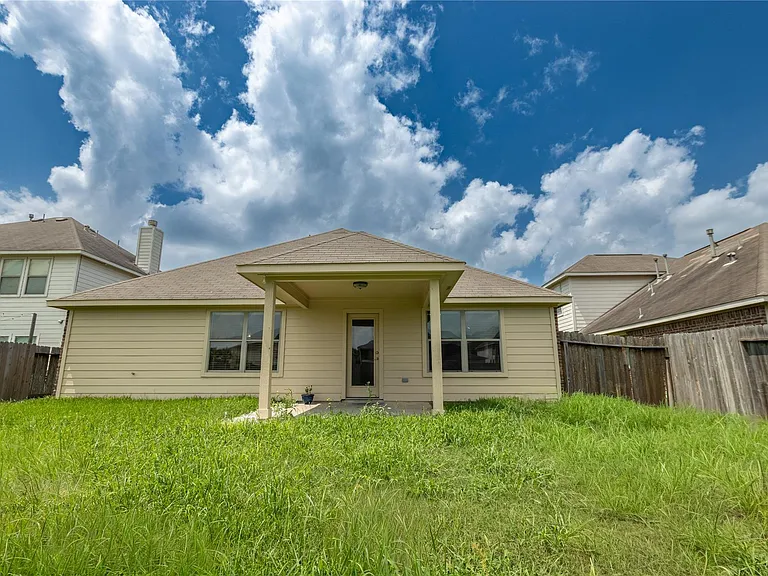 23611 Starbridge Lake Ln — Photo 26