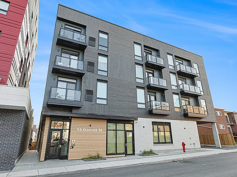 168 Division St — Photo 30