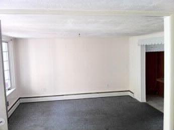 4th image of 439 E Abbott St