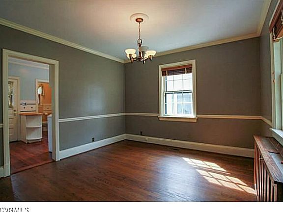 4th image of 1213 Lorraine Ave