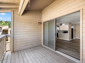 High Ridge Apartments