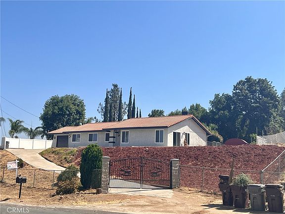 2nd image of 15290 Golden Star Ave