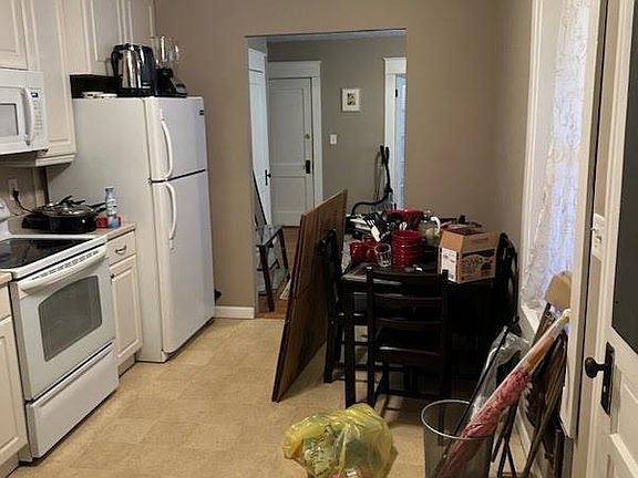 3rd image of 46 Highland Ave #1L