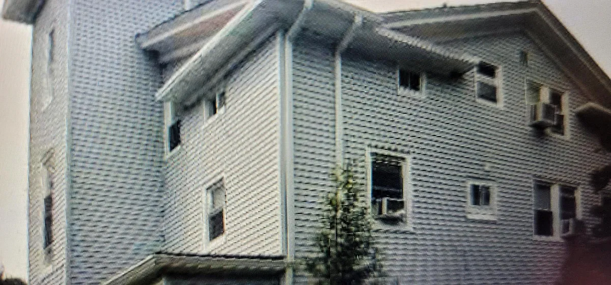 Outside Building - 2 Smith Ave #UPPER