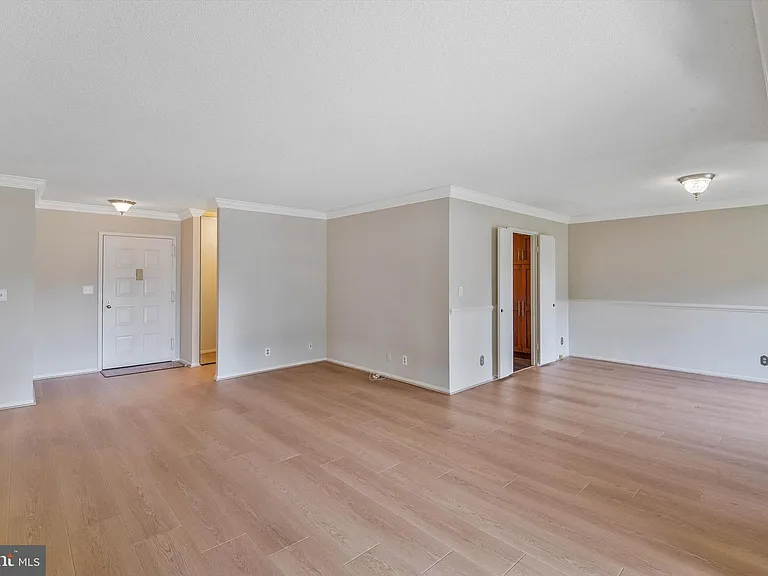 8360 Greensboro Dr #208 — Photo 13