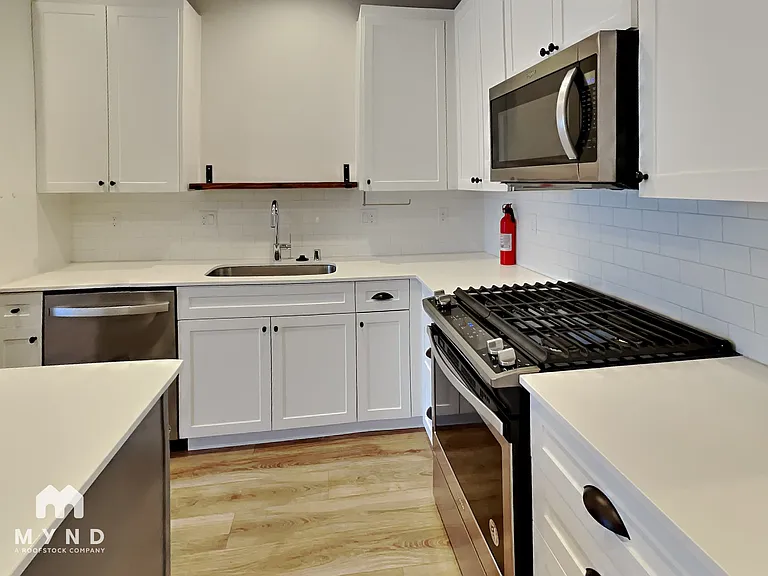 7023 42nd Ave S #7023 — Photo 7